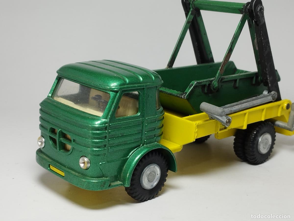 Coches a escala: PEGASO COMET EUROPA VERDE CONTENEDOR CON CAJON BASCULANTE OBRAS DE JOAL PRIMERA SERIE