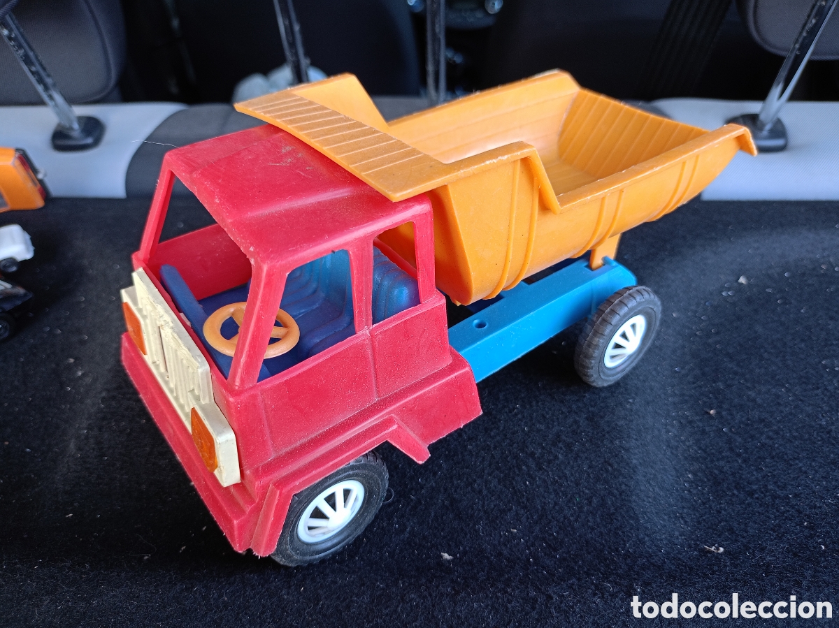 Auto in scala: CAMI&Oacute;N DE PL&Aacute;STICO A&Ntilde;OS 70 22cm x 9,50cm