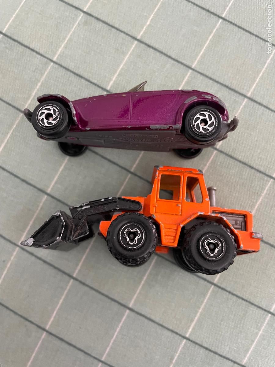 Coches a escala: escavadora y coche majorette - Foto 2