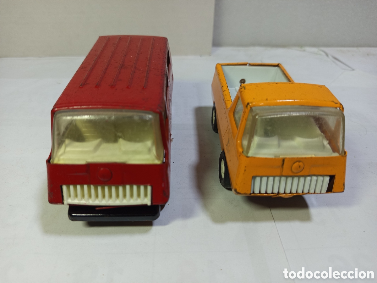 Coches a escala: 2 furgonetas marca Tonka - Foto 1