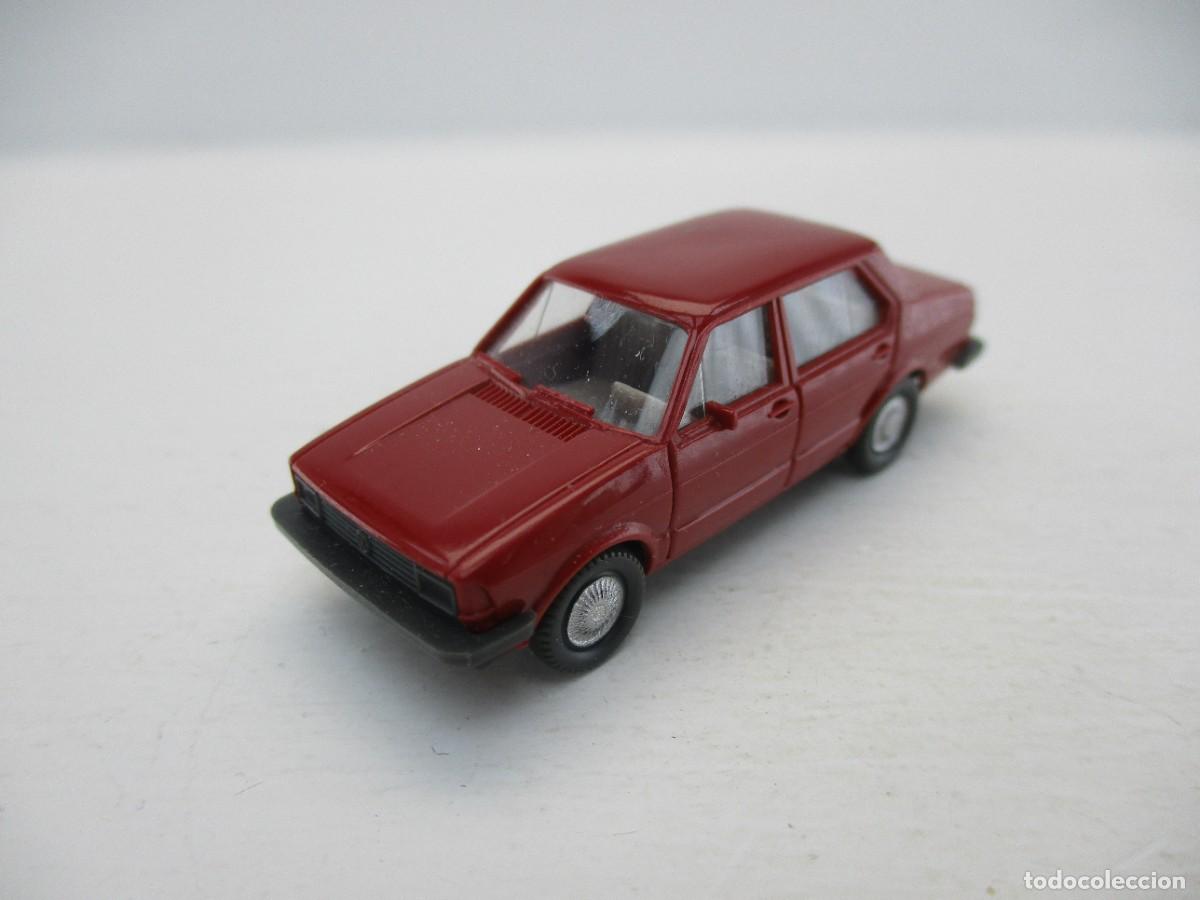 Coches a escala: COCHE ESCALA 1:87 REF B5 - Foto 1