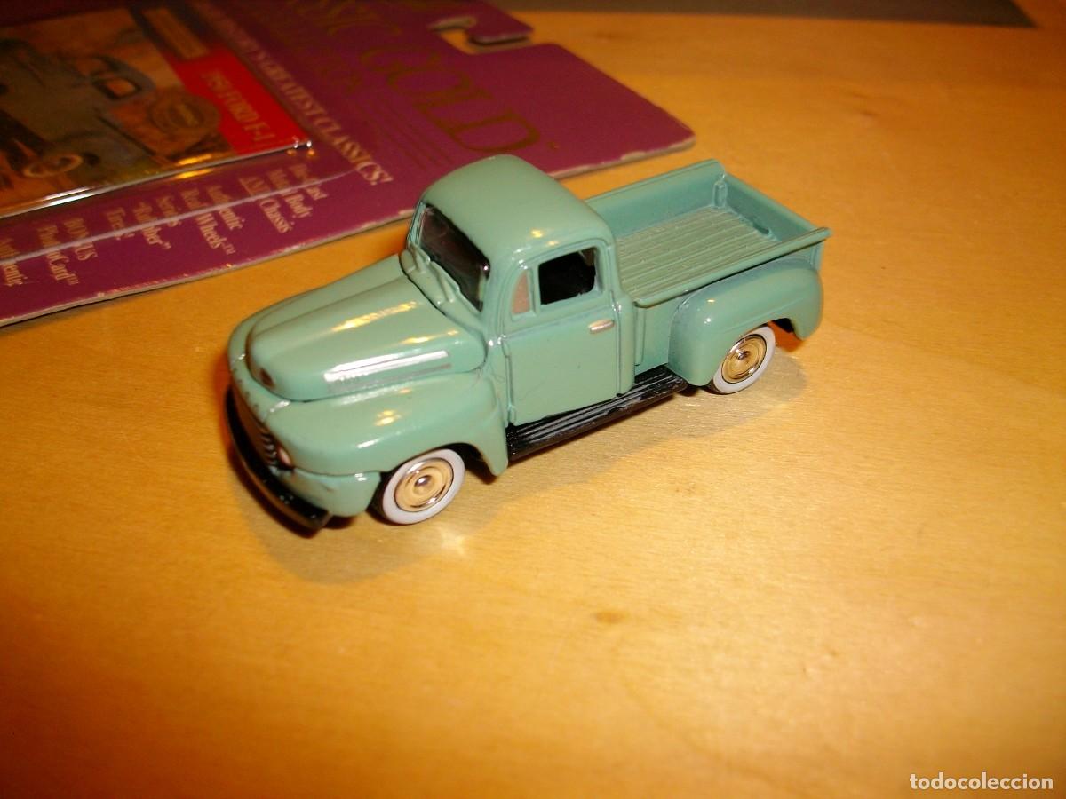Auto in scala: Furgoneta Pick Up de los a&ntilde;os 50 en su bl&iacute;ster, escala 1/87