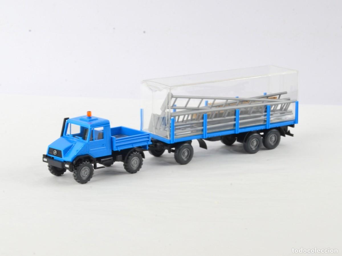 Coches a escala: Wiking Escala H0 1:87 Unimog U140 con Remolque y Andamio Impecable con Caja