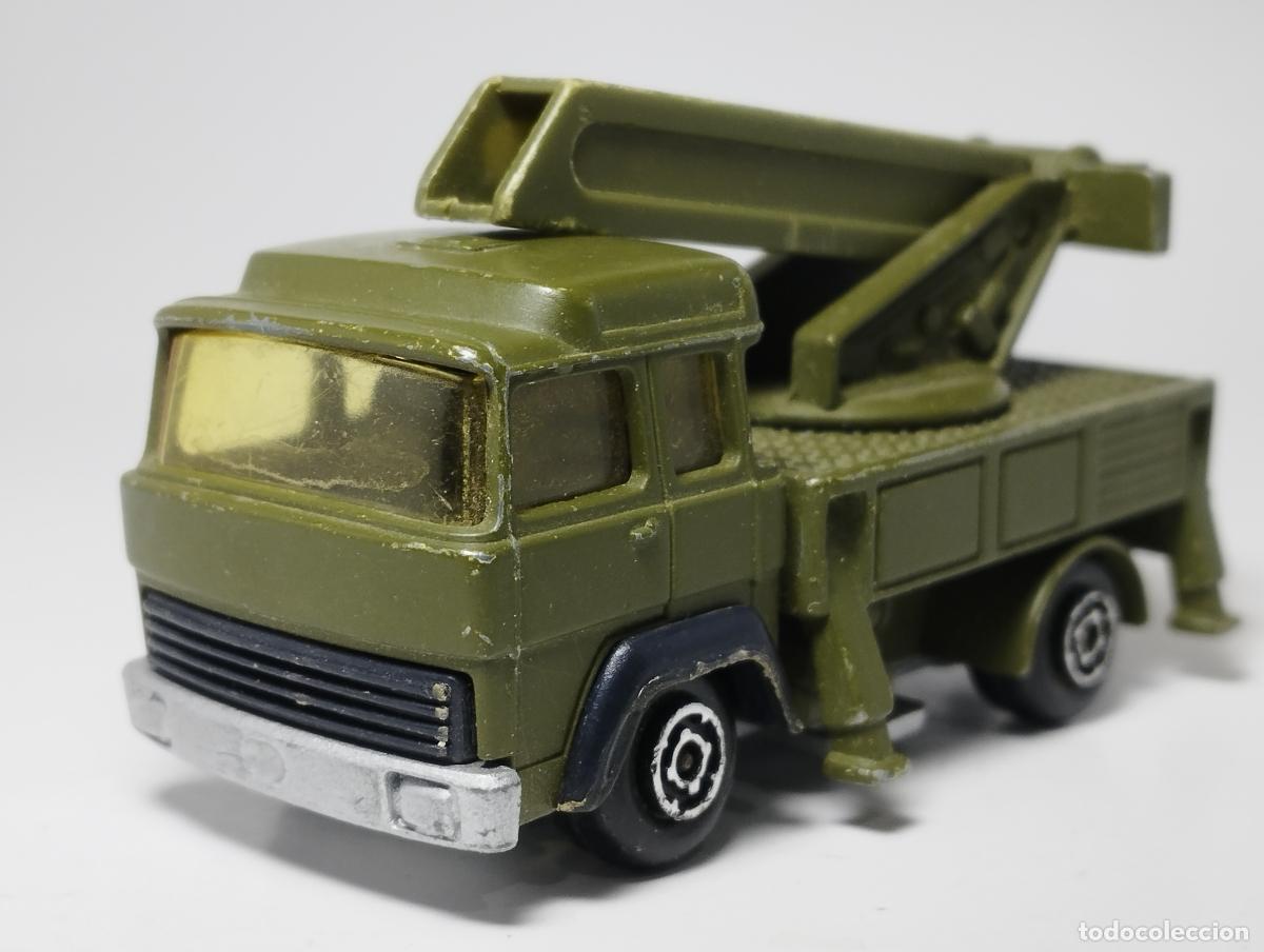 Coches a escala: CAMION GRUA IVECO MAGIRUS DEUTZ GUISVAL CAMPEON MILITAR 1,64