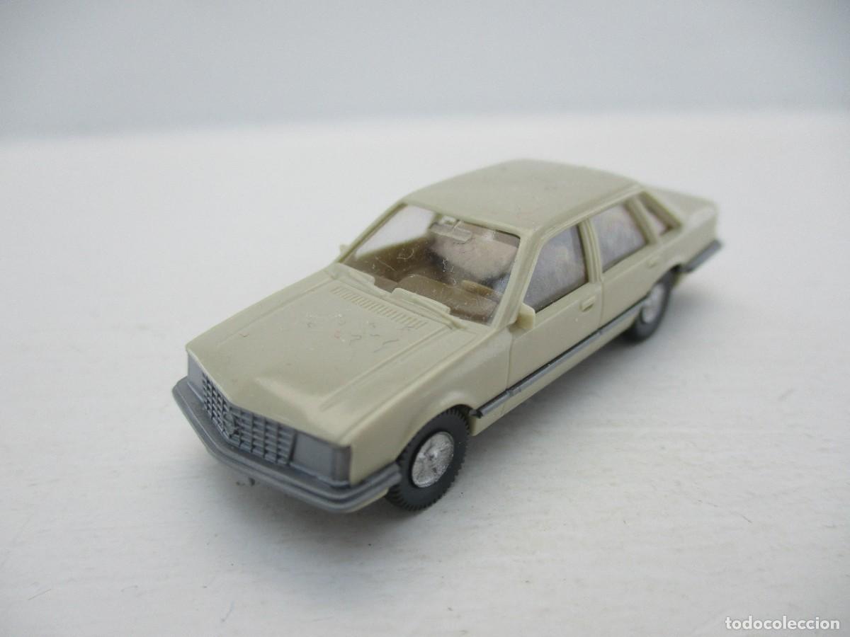 Coches a escala: COCHE ESCALA 1:87 REF B17 - Foto 1