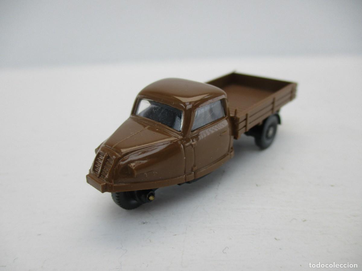 Coches a escala: COCHE ESCALA 1:87 REF B17 - Foto 1
