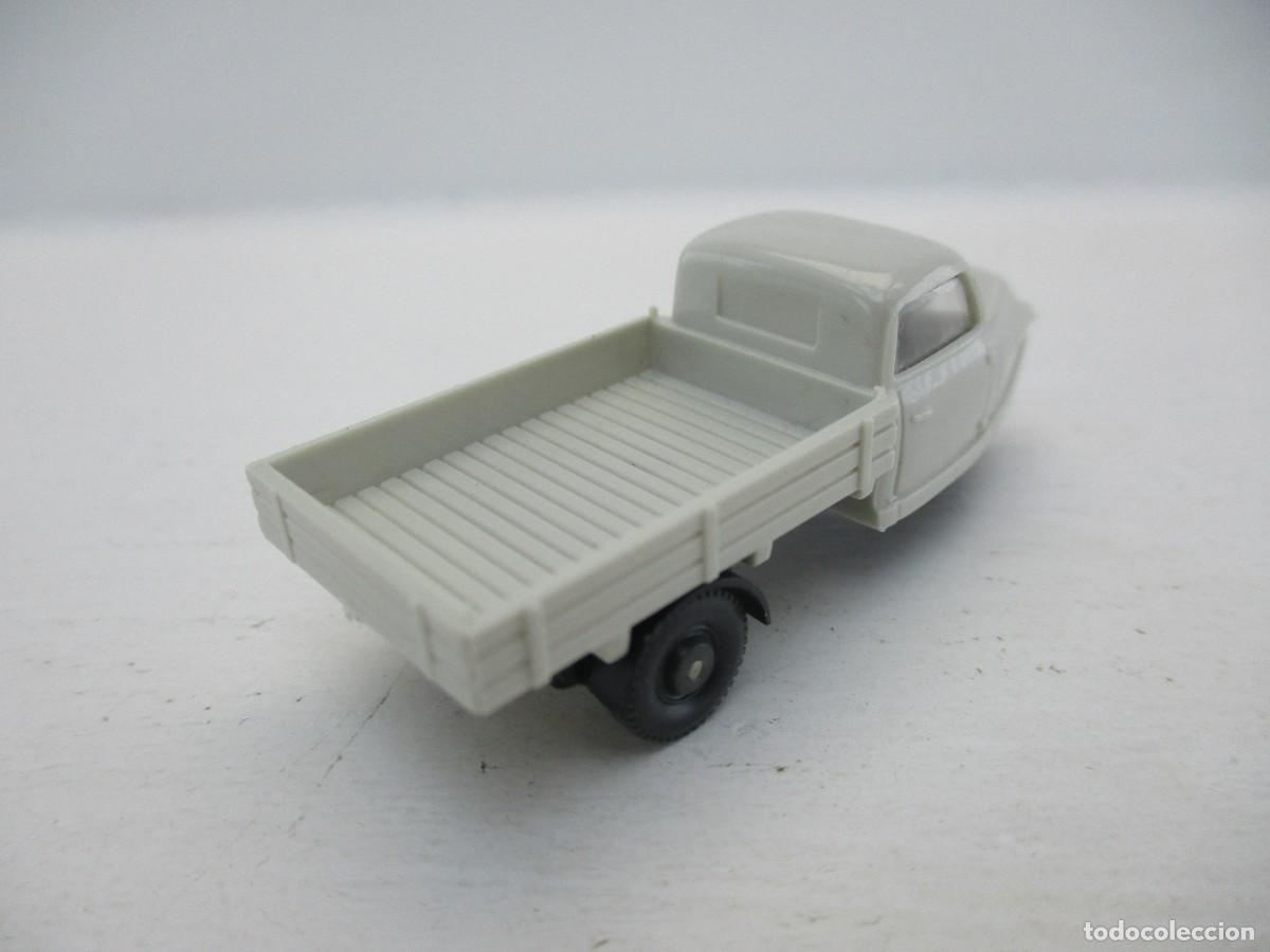 Coches a escala: COCHE ESCALA 1:87 REF B17 - Foto 2