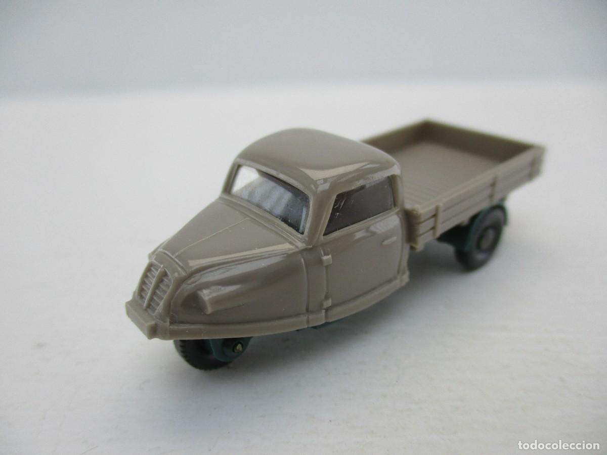 Coches a escala: COCHE ESCALA 1:87 REF B17 - Foto 1