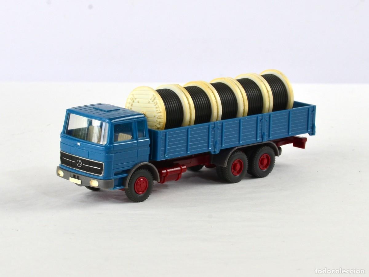 Coches a escala: Wiking Escala 1:87 H0 Antiguo Cami&oacute;n Mercedes Benz LP2223 con Tambores de Cables, 1969 - 1978