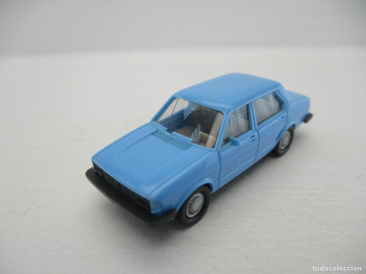 Coches a escala: COCHE ESCALA 1:87 REF B3 - Foto 1