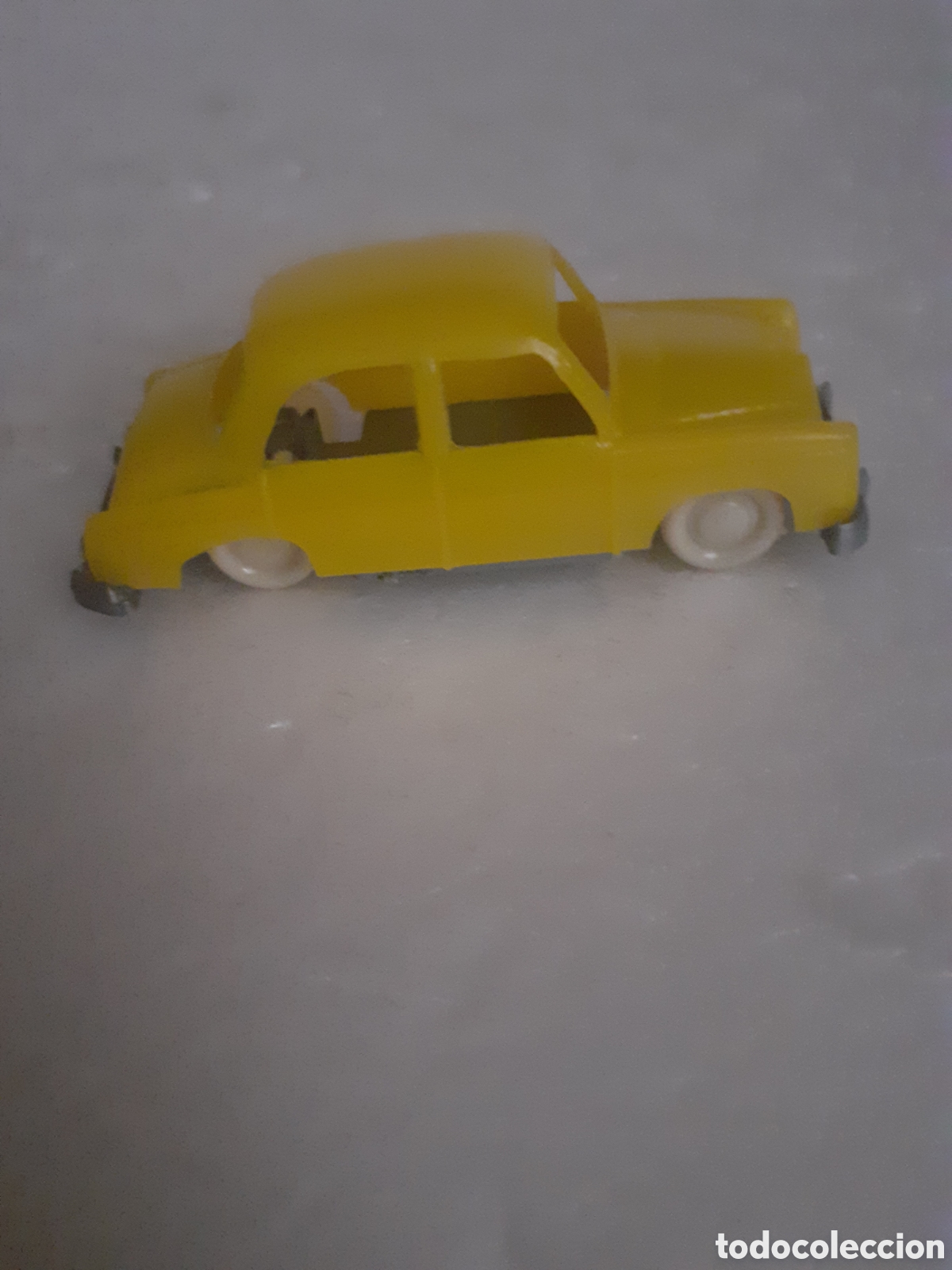 Coches a escala: COCHE FORD PREFECT LA ILUSION TIPO EKO AMARILLO - Foto 3