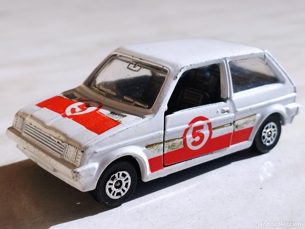 Carros em escala: AUSTIN MINI METRO DE CORGI JUNIORS 1,64