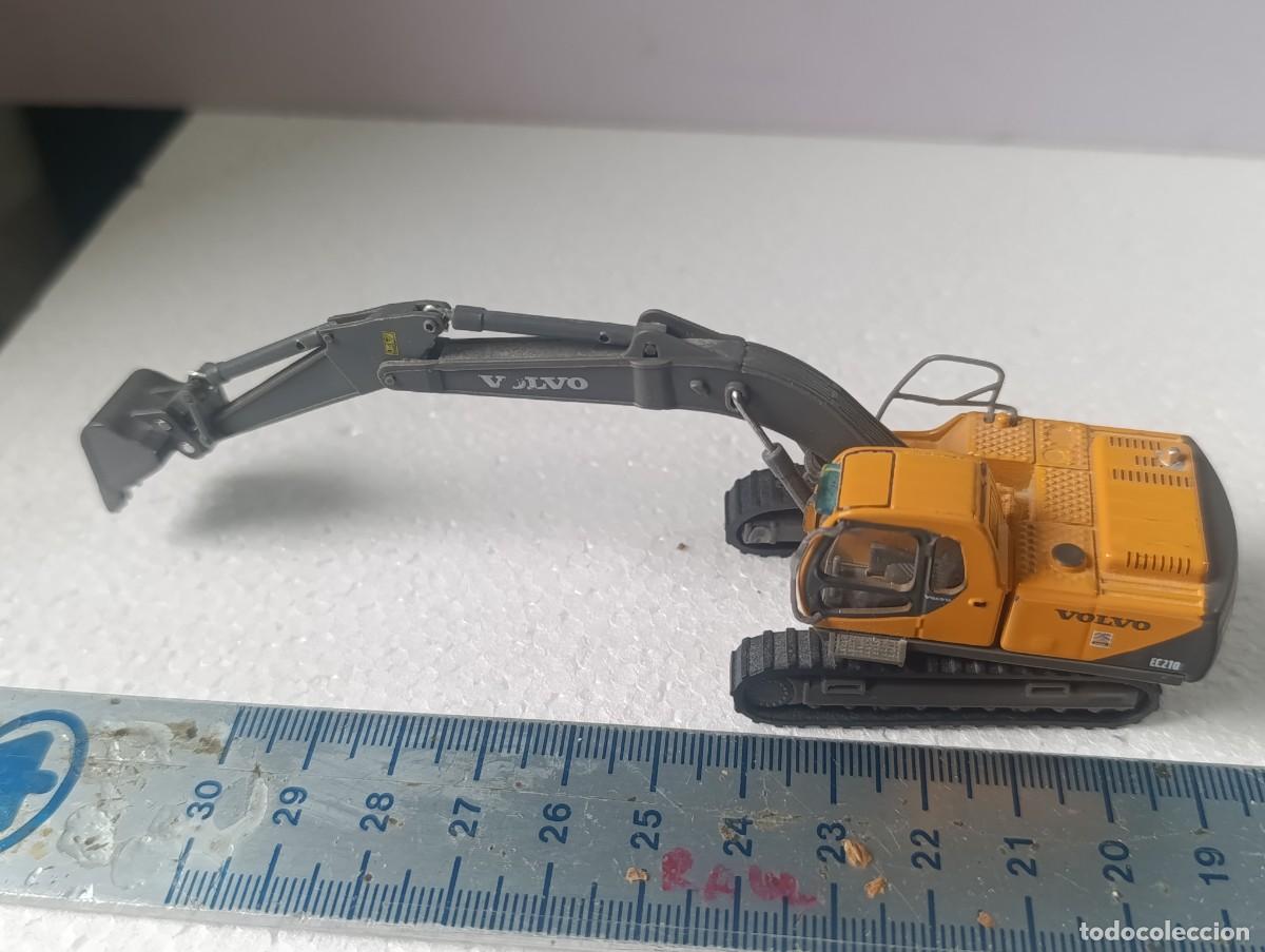 Coches a escala: RETROEXCAVADORA VOLVO EC210 - MOTORART - ( ) - COCHE