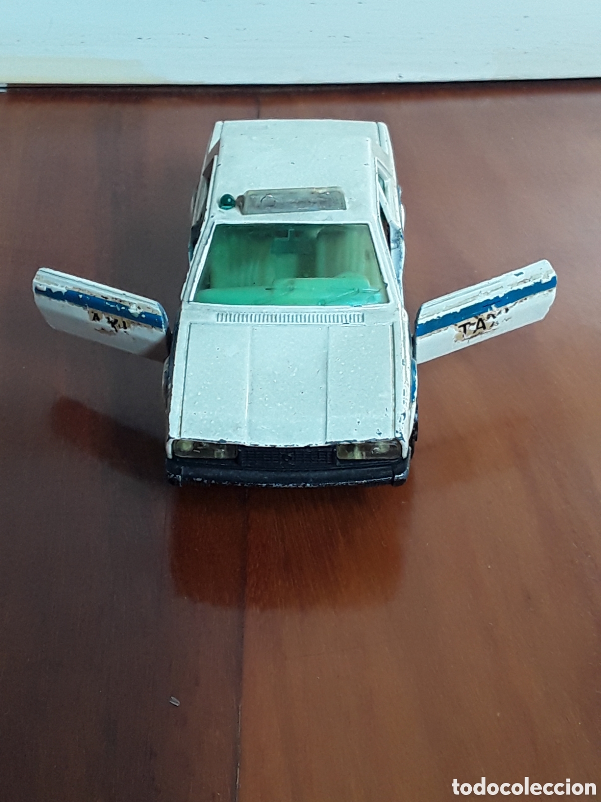 Coches a escala: FIAT 130 TAXI. GUISVAL ESCALA 1/37