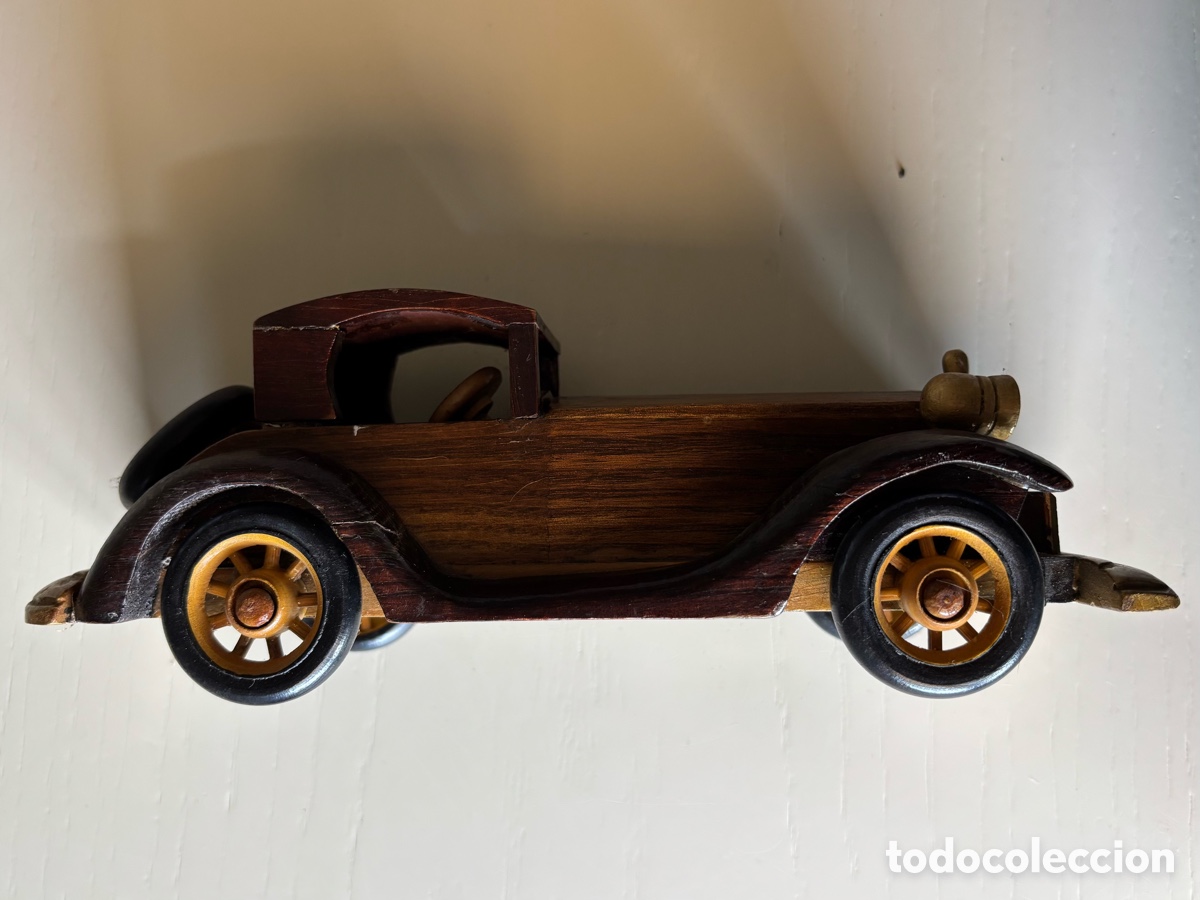 Coches a escala: R&eacute;plica de coche antiguo de madera - Foto 3