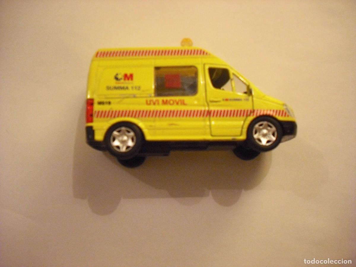 Coches a escala: COCHE AMBULANCIA SUMMA 112 . M619. UVI MOVIL