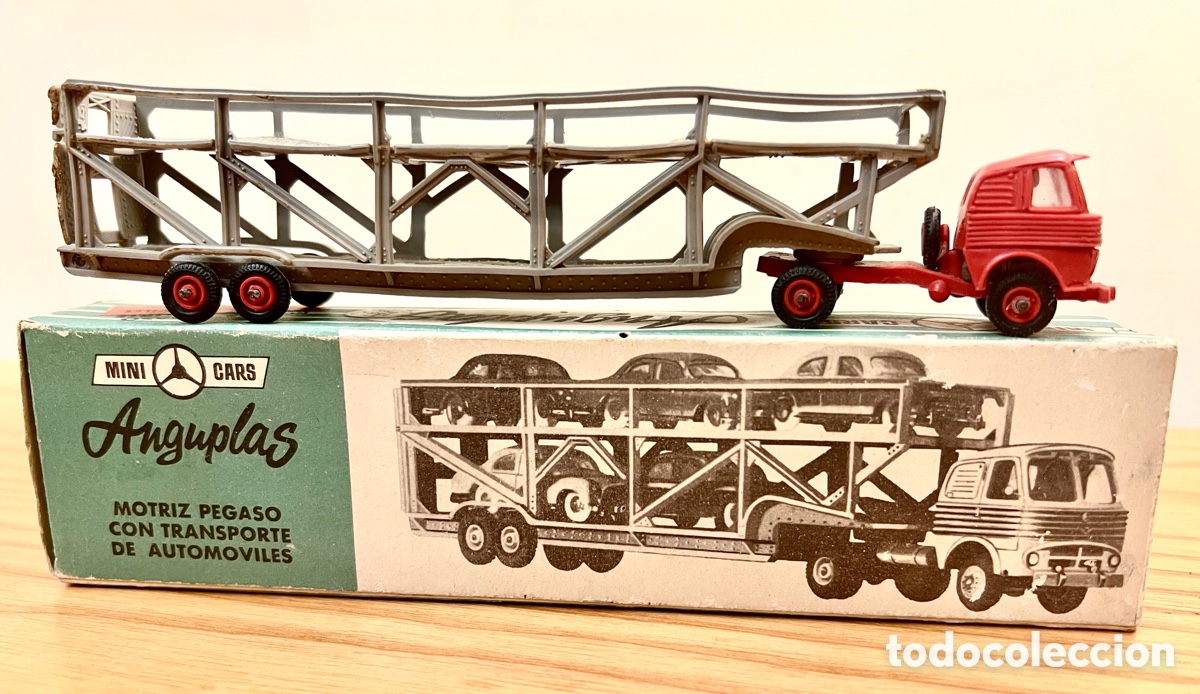 Coches a escala: ANGUPLAS MOTRIZ PEGASO TRANSPORTE DE AUTOMOVILES