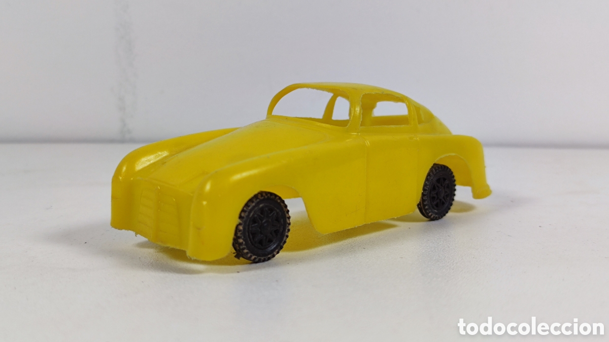 Coches a escala: Pegaso z-102 de pl&aacute;stico tipo kiosco sin marca a&ntilde;os 50 &uacute;nico y muy raro