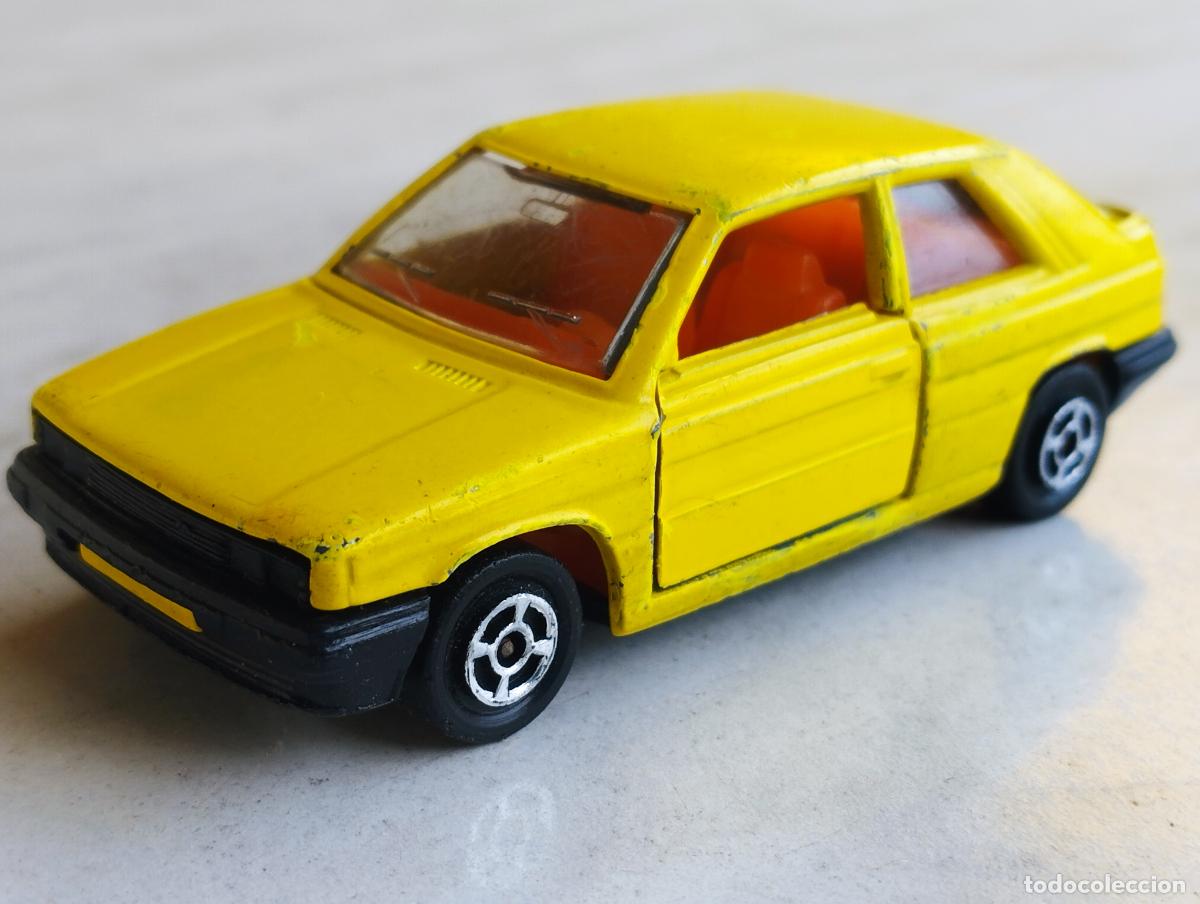 Coches a escala: RENAULT 11 AMARILLO DE GUISVAL CAMPEON 1,64
