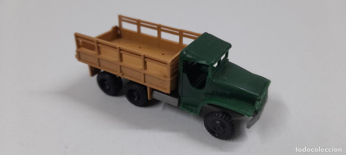 Coches a escala: CAMION . REAIZADO POR EKO . ORIGINAL A&Ntilde;OS 60