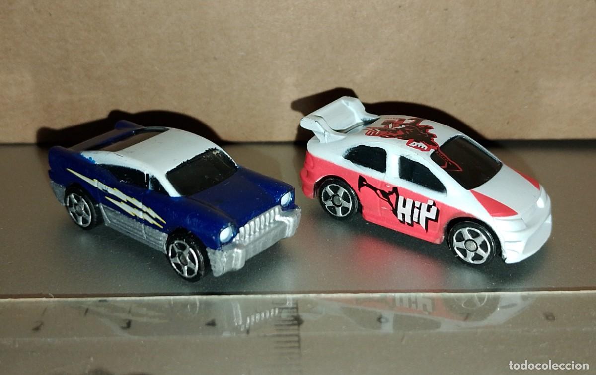 Coches a escala: Lote de 2 micro coches MEGABLOCKS