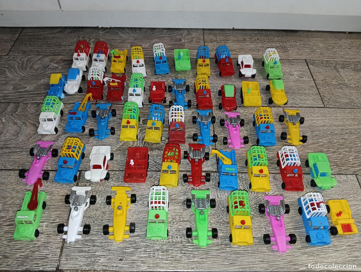 Coches a escala: Lote 50 coches pl&aacute;stico Gr&uacute;as bolidos carrera Land Rover Santana de Ruiz Safaris Kiosco a&ntilde;os 70/80