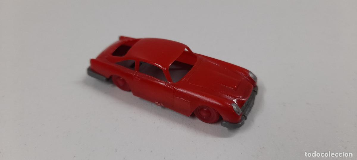 Coches a escala: COCHE ASTON MARTIN . REALIZADO POR JOUEF . ESCALA H0 . MADE IN FRANCE