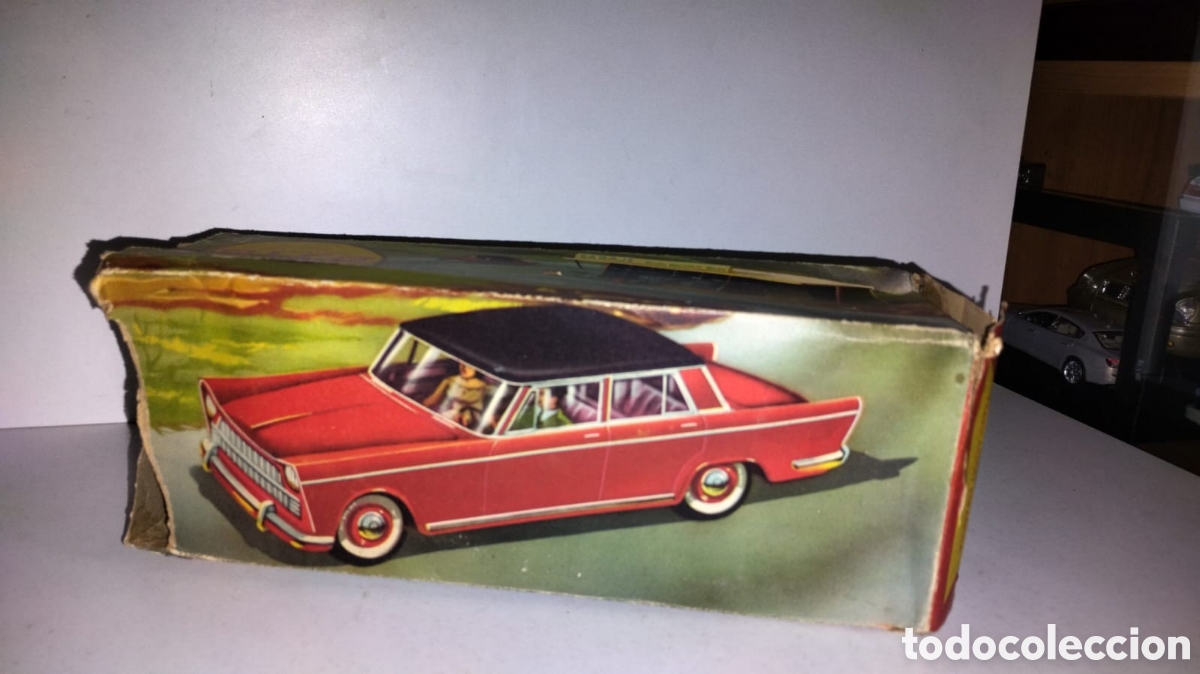 Coches a escala: Caja vac&iacute;a Seat 1400 Rico