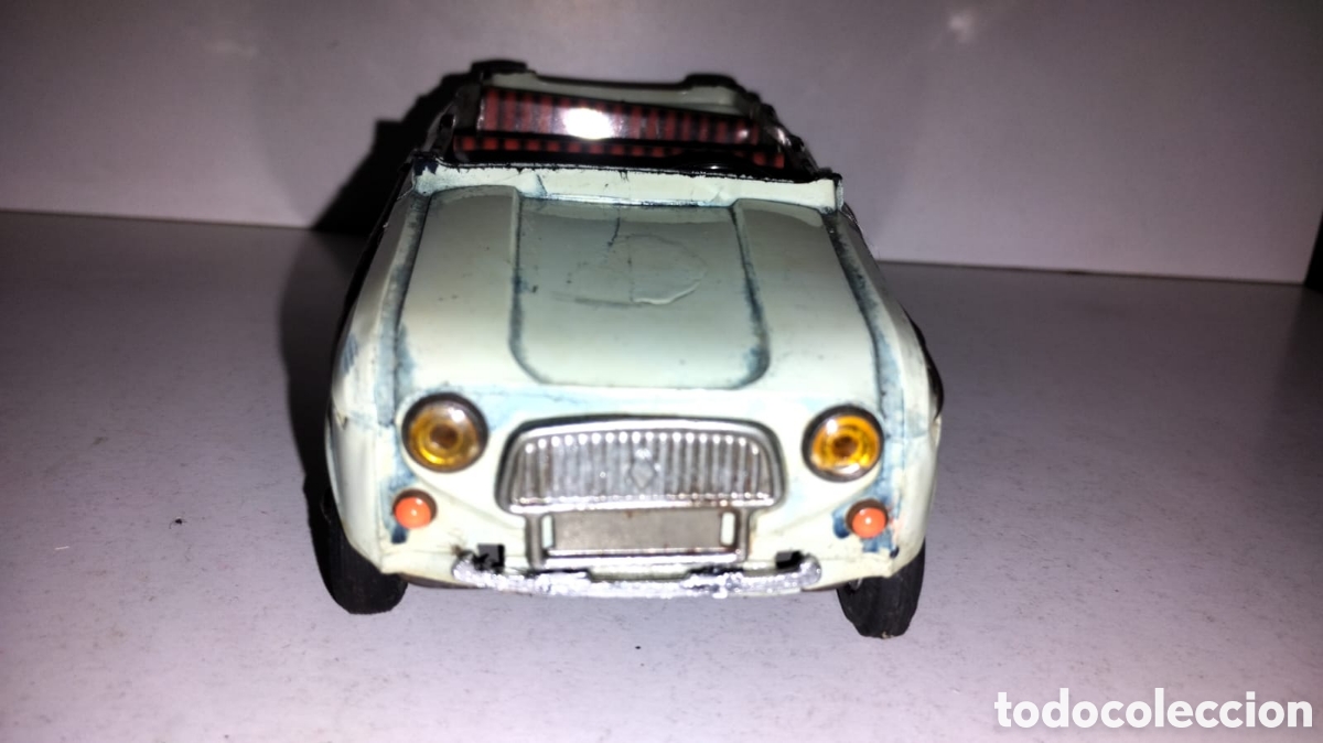 Coches a escala: Renault 4 joustra antiguo