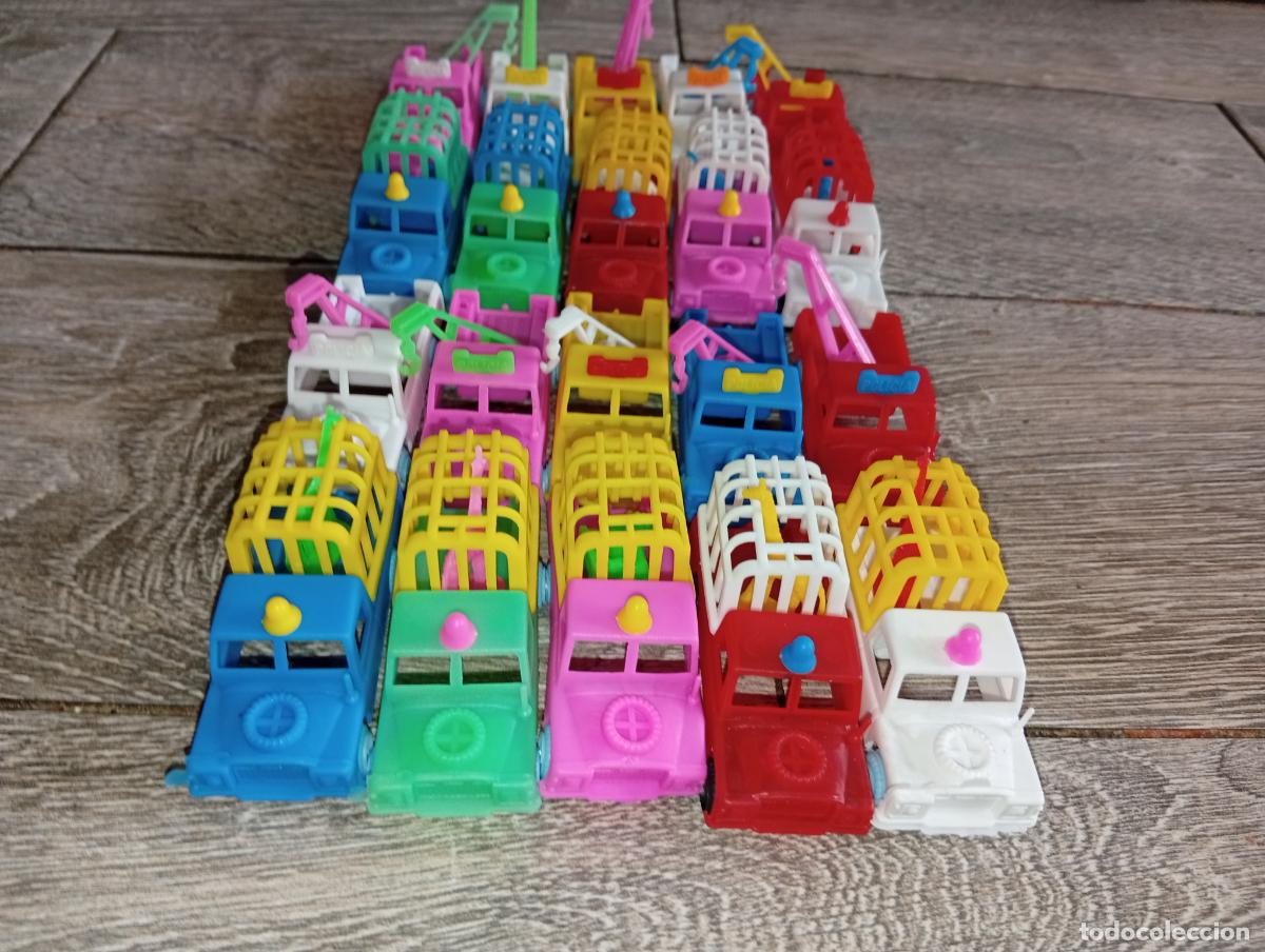 Coches a escala: Lote 20 coches pl&aacute;stico Gr&uacute;as Land Rover Santana de Ruiz Safaris Kiosco a&ntilde;os 70/80