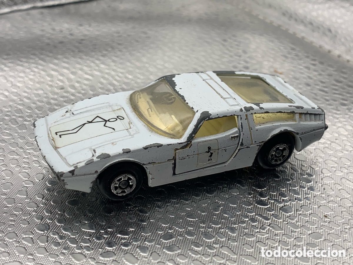 Coches a escala: MIRA COCHE MASERATI BORA SERIE EL.SANTO CHASIS METALICO