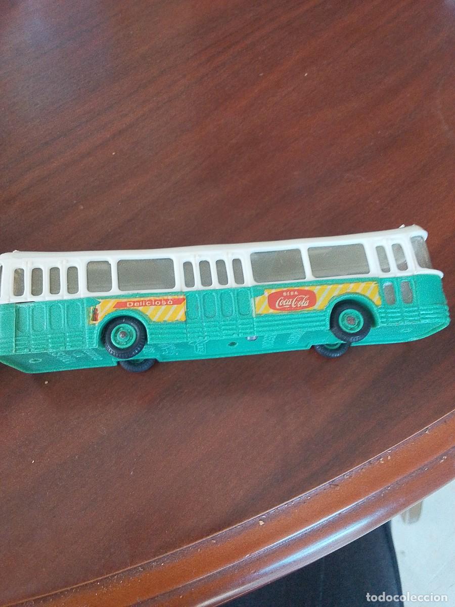 Coches a escala: Anguplas mini cars autob&uacute;s chausson. Publicidad coca Cola.