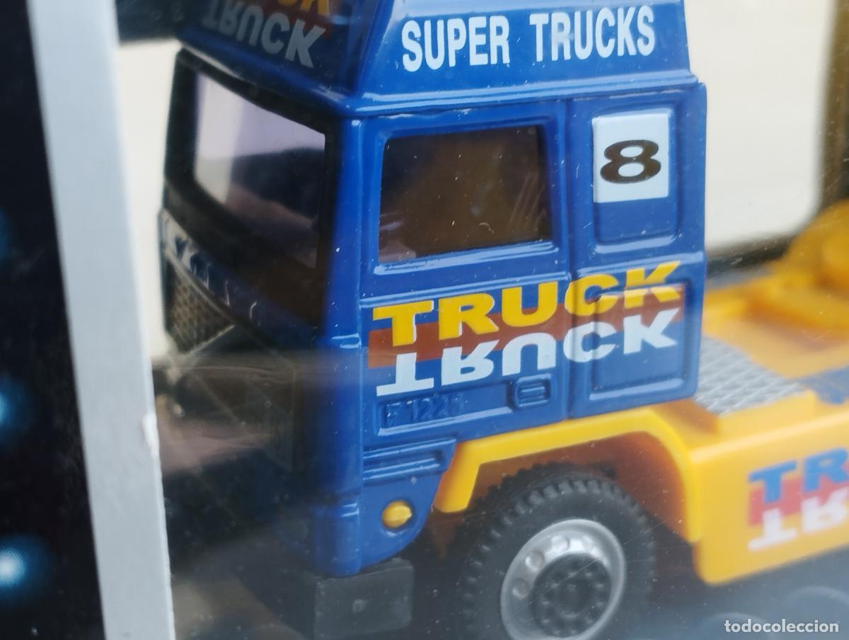 Coches a escala: CAMION CARRERAS RACING VOLVO FH 16 CARARAMA HONGWELL 1,64 NUEVO EN SU CAJA