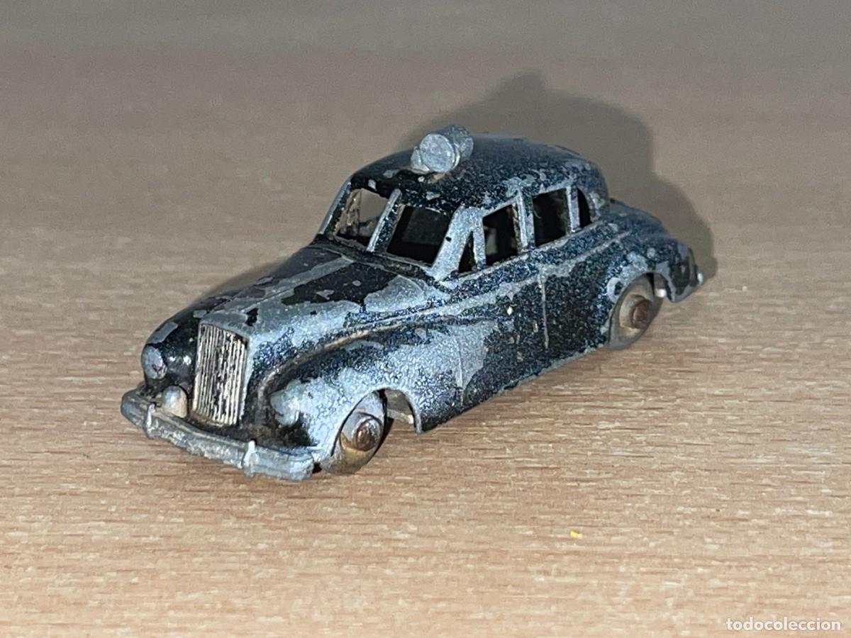 Coches a escala: 65- Budgie Police Car coche Wolsley Six-Eighty n&ordm; 5 die-cast metal Made in England a&ntilde;os 60