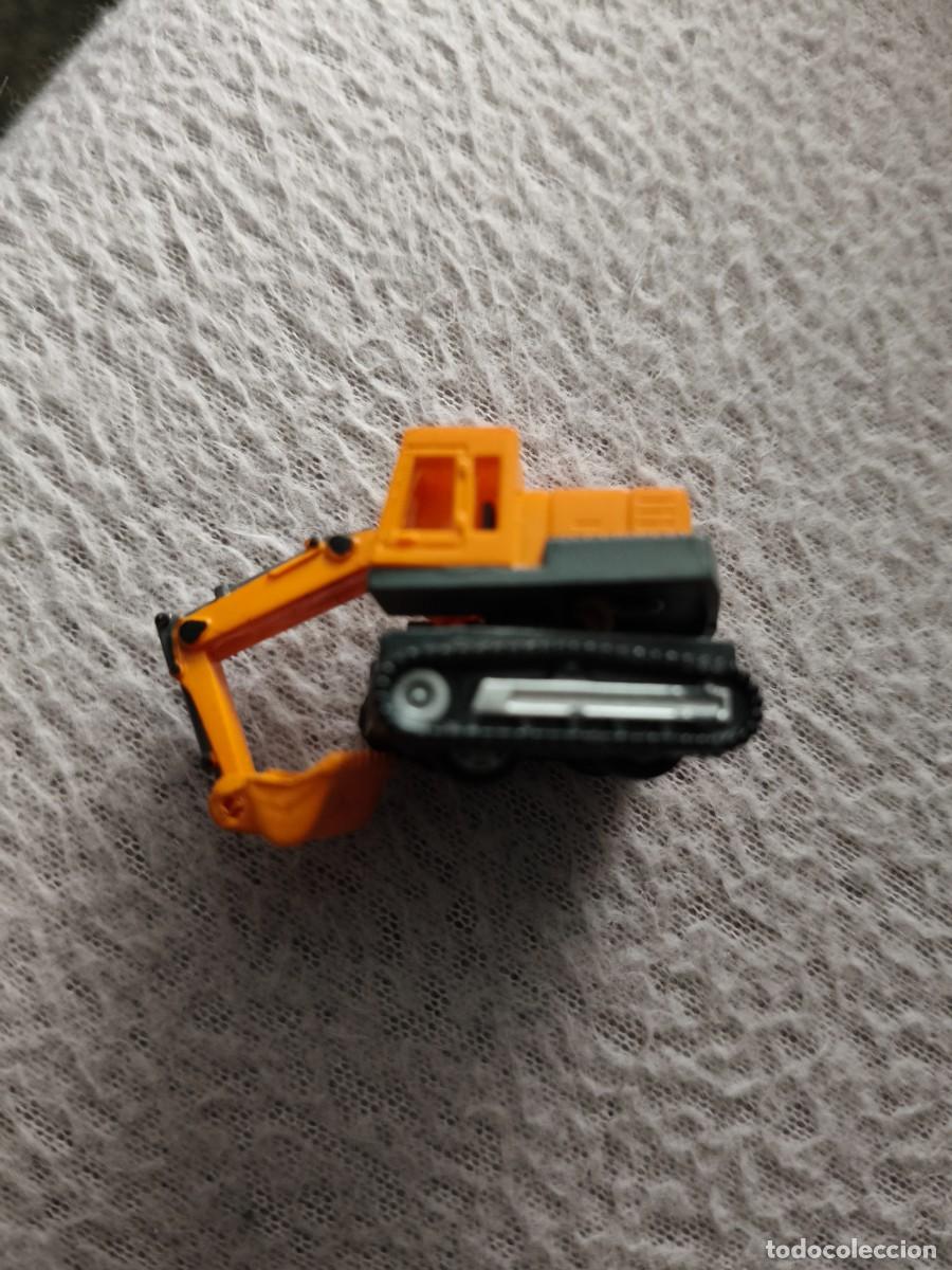 Coches a escala: Micro Machines coleccionable de excavadora