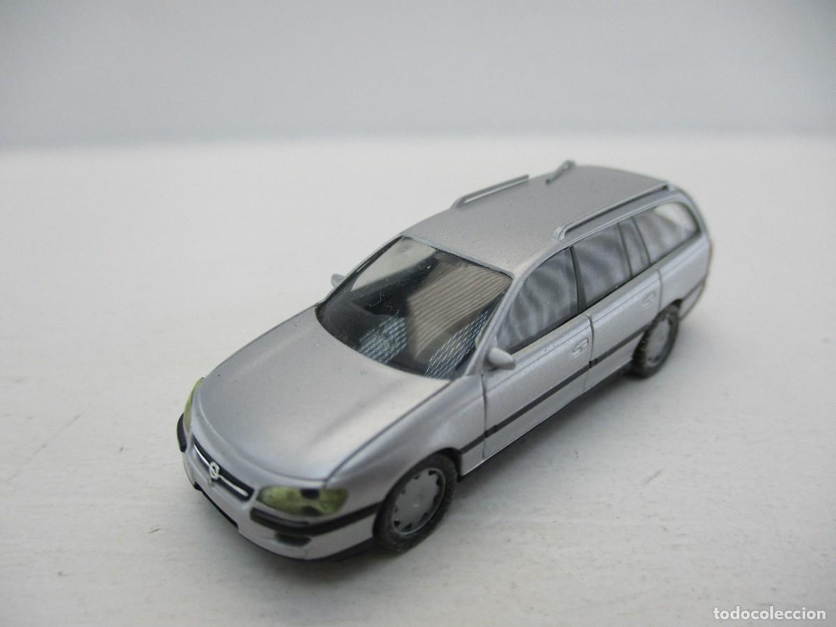 Coches a escala: COCHE ESCALA 1:87 REF RC