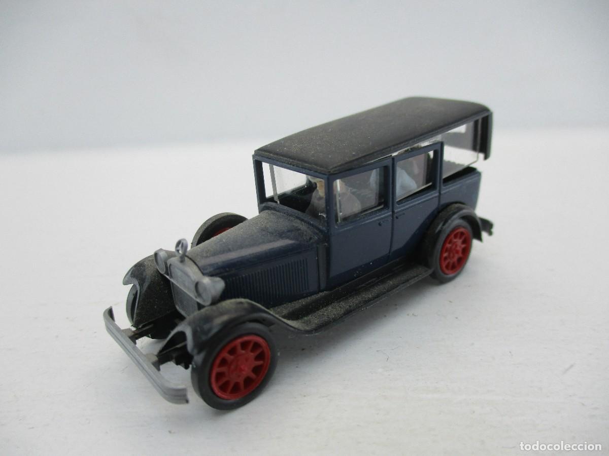 Coches a escala: COCHE ESCALA 1:87 REF RD