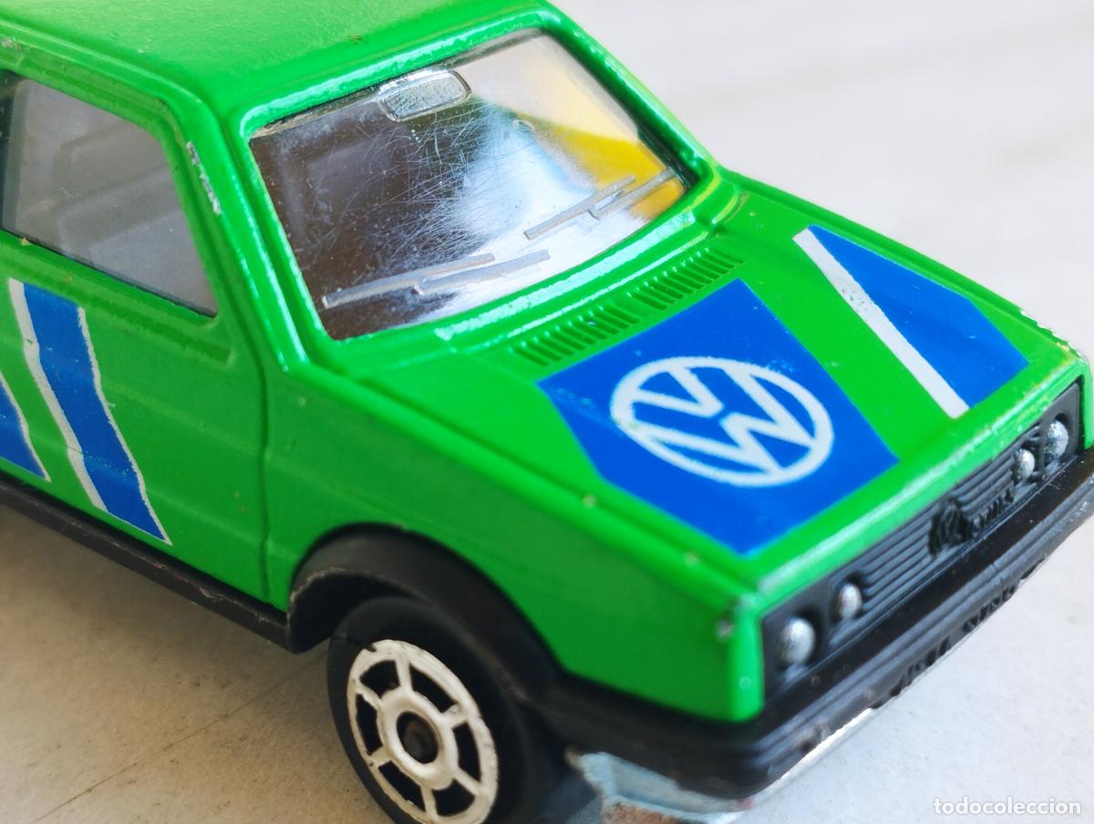 Coches a escala: VW VOLKSWAGEN GOLT II GTI DE MAJORETTE 1,64 MUY BUENO