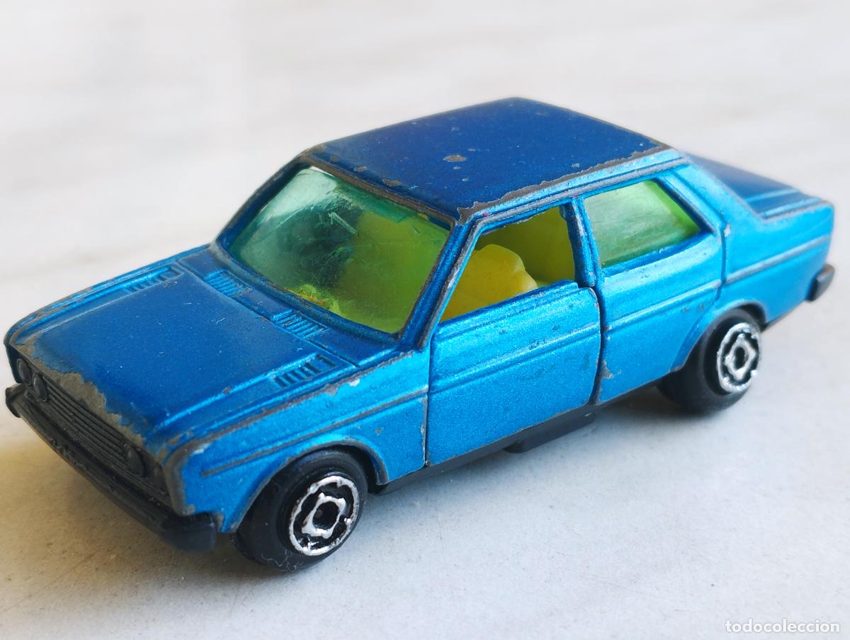 Coches a escala: RARO SEAT 131 AZUL DE GUISVAL CAMPEON 1,64 MIRA LA RESCRIPCION