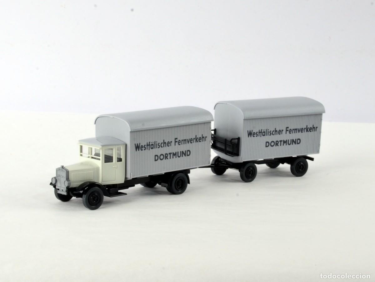 Coches a escala: Roskopf Escala H0 1:87 Cami&oacute;n Mercedes Benz L5 con Remolque Carl Balke