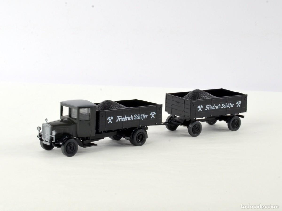 Coches a escala: Roskopf Escala H0 1:87 Cami&oacute;n Mercedes Benz L5 con Remolque Carb&oacute;n Sch&auml;fer Impecable con Caja
