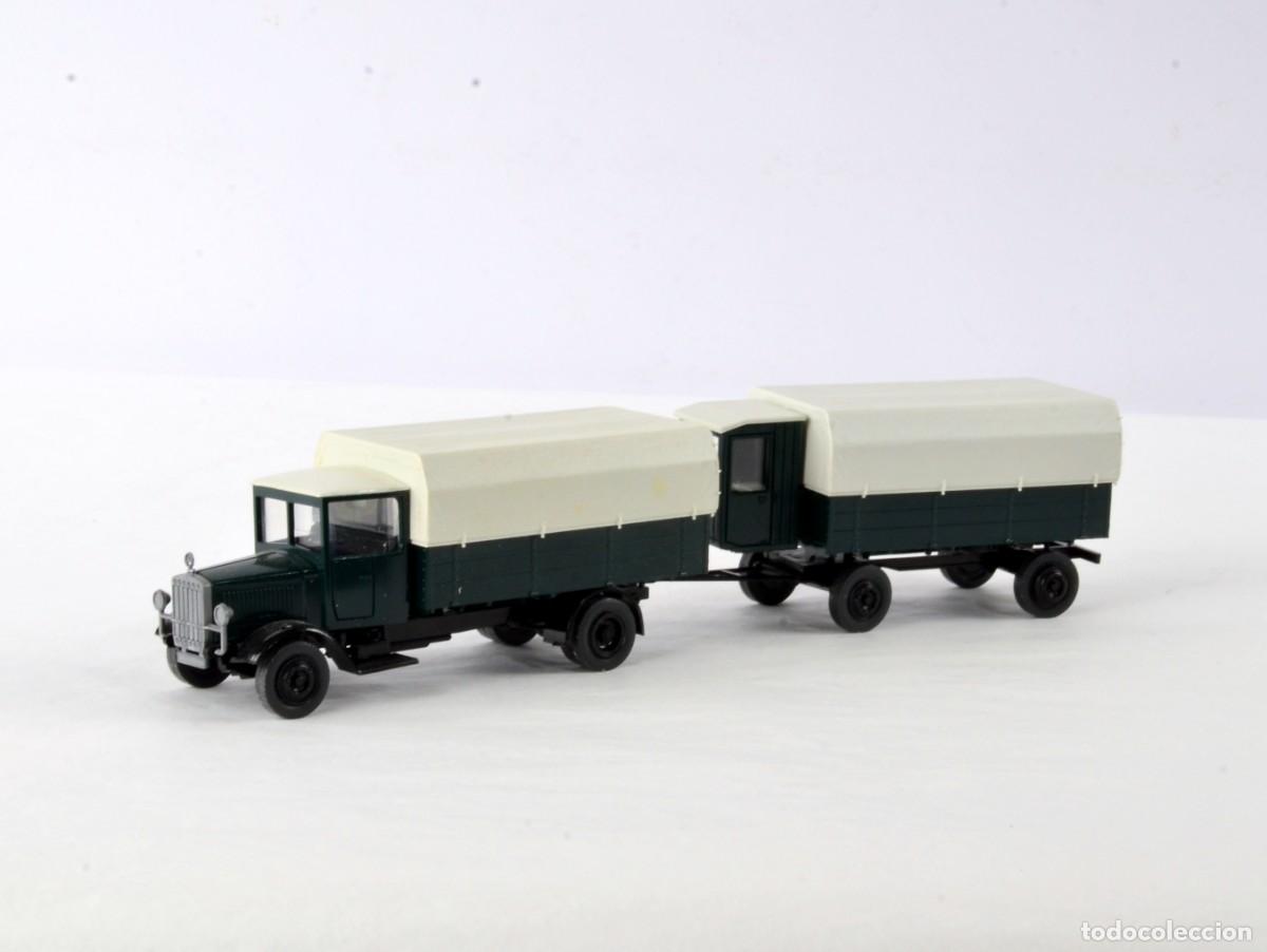 Coches a escala: Roskopf Escala H0 1:87 Cami&oacute;n Mercedes Benz L5 con Remolque con Garita Impecable con Caja