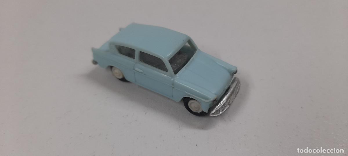 Coches a escala: COCHE FORD ANGLIA . REALIZADO POR MINI CARS . MADE IN SPAIN . ORIGINAL A&Ntilde;OS 60