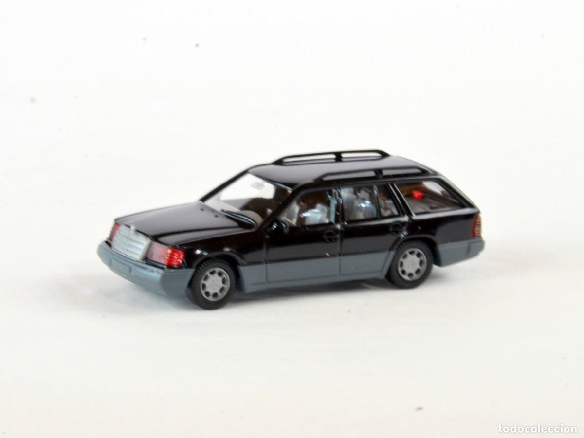 Coches a escala: Wiking Escala 1:87 H0 Mercedes Benz 320TE/124 Impecable con Caja