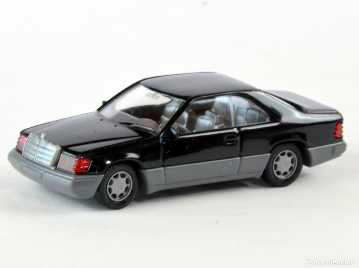 Coches a escala: Wiking Escala 1:87 H0 Mercedes Benz 320CE/124 Impecable con Caja