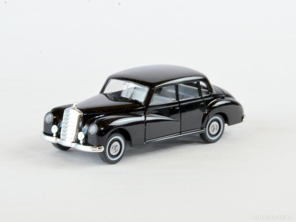 Coches a escala: Wiking Escala 1:87 H0 Mercedes Benz 300 Negro Impecable con Caja