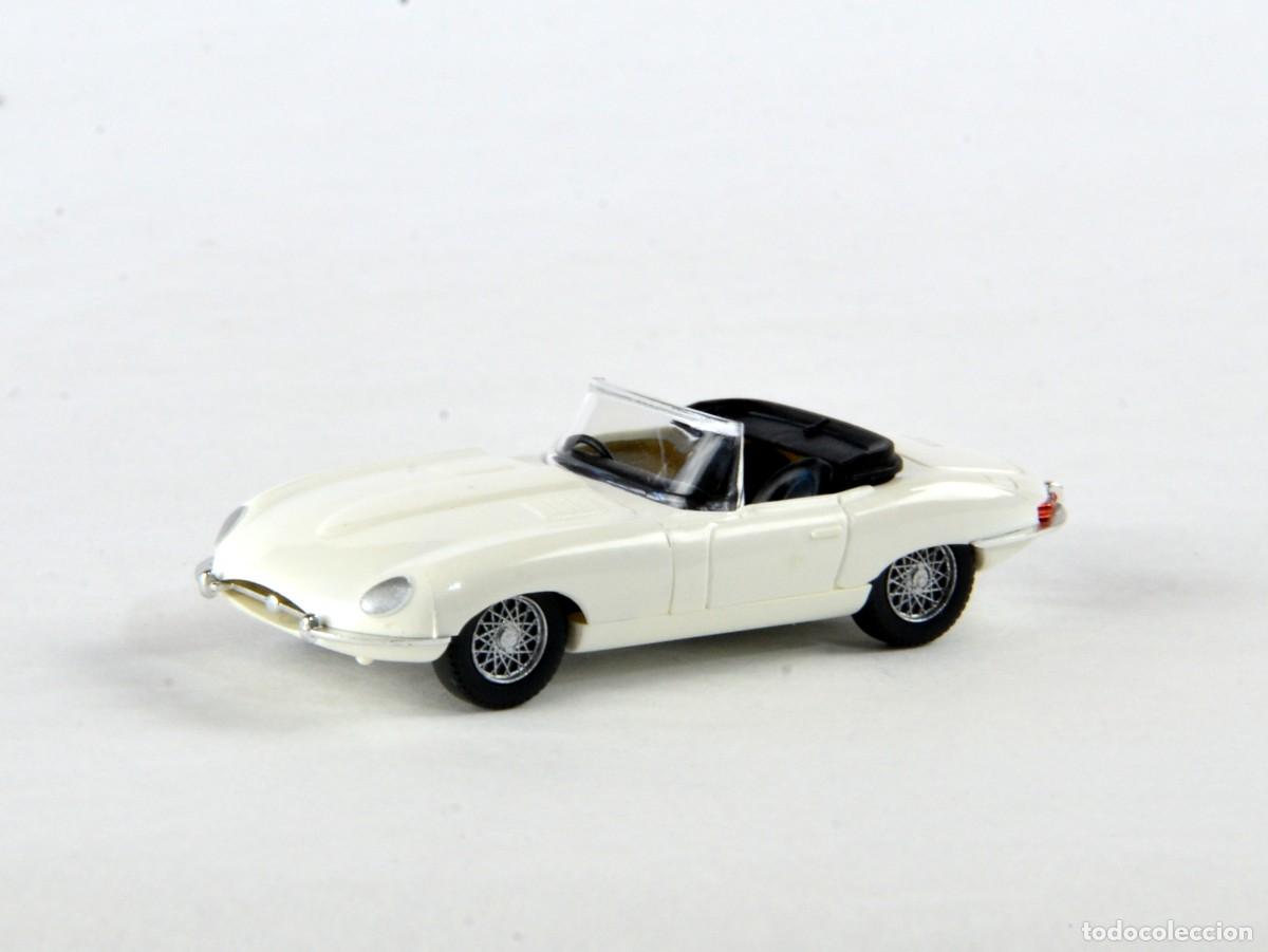 Coches a escala: Wiking Escala 1:87 H0 Jaguar E Type Roadster Blanco Impecable con Caja