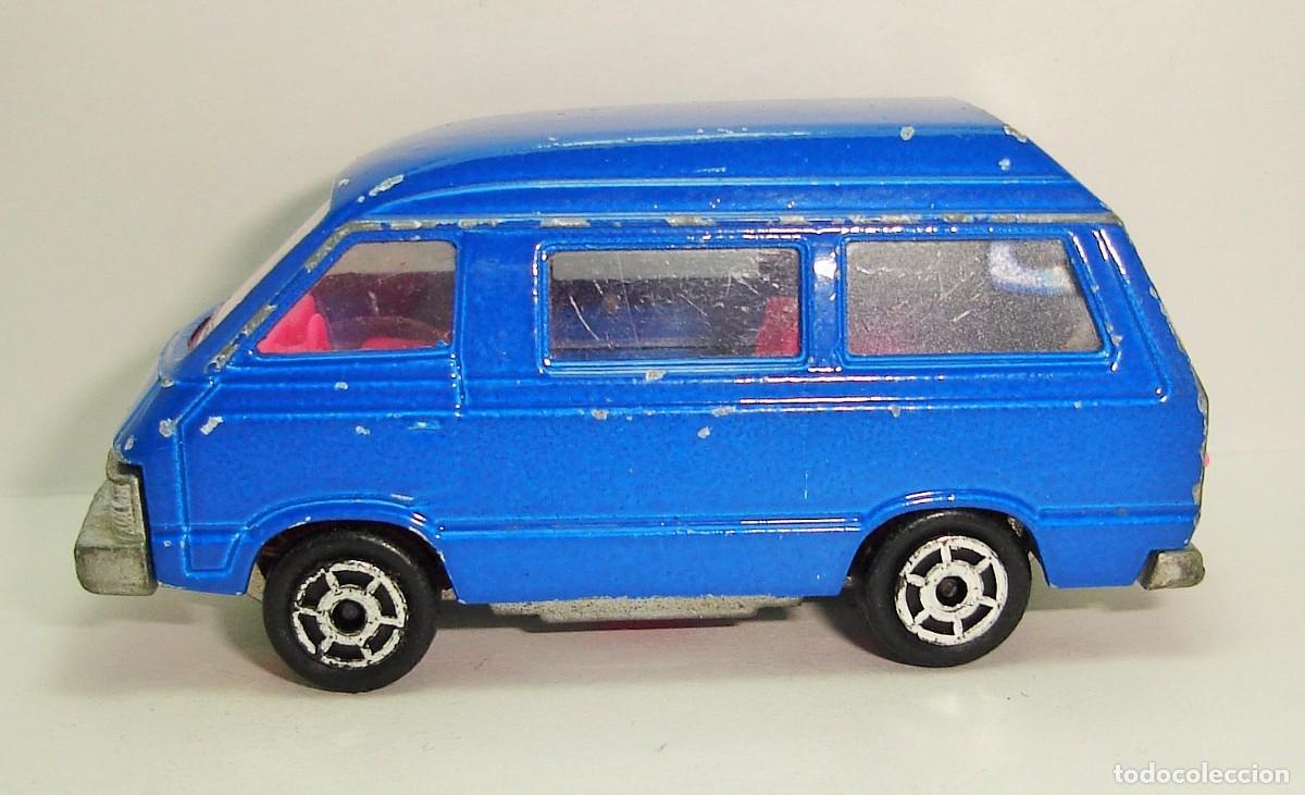 Coches a escala: FURGONETA TOYOTA LITE ICE MAJORETTE ESCALA 1:52 LOTE 2 (SUSPENSION ALGO BLANDA)