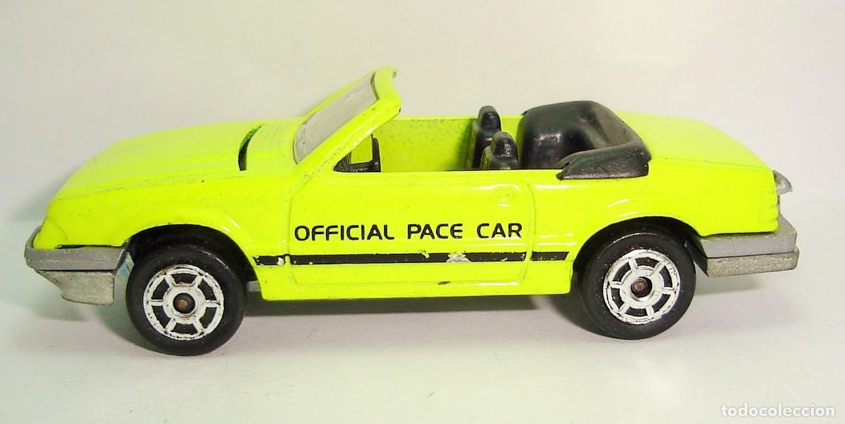 Coches a escala: FORD MUSTANG CONVERTIBLE MAJORETTE ESCALA 1:59 LOTE 10