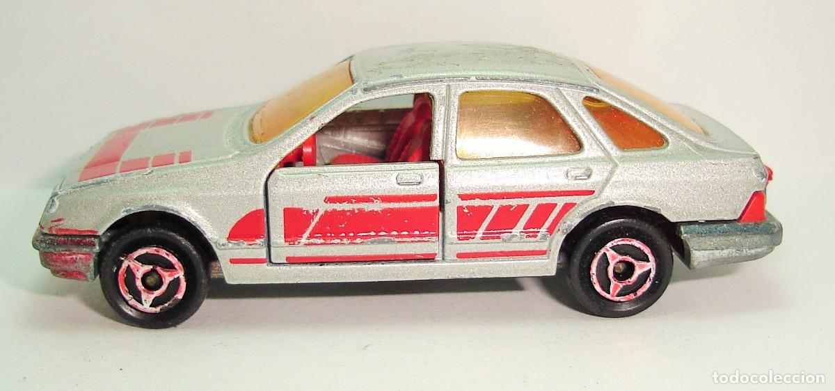 Coches a escala: FORD SIERRA MAJORETTE ESCALA 1:58 LOTE 11